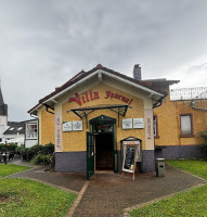 Villa Journal Cafe outside
