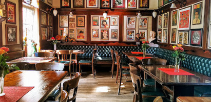 Villa Journal Cafe inside