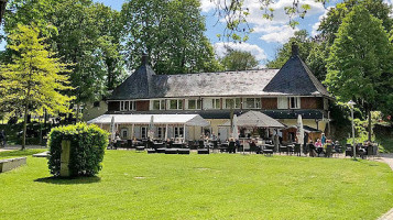 Weinbrunnen Im Kurpark outside