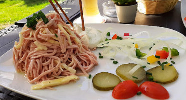Weinbrunnen Im Kurpark food