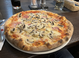 Ristorante-Pizzeria Rosanero food