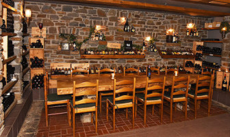 Sassella inside