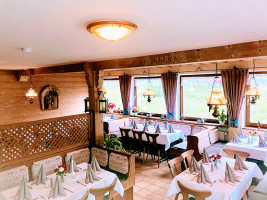 Gasthaus Schusterstein inside