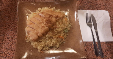 Mahn Diep Asia Bistro food