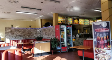 Pizza Kebab Dasen inside