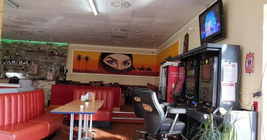 Pizza Kebab Dasen inside