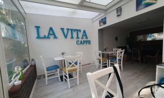 La Vita Cafe inside