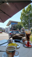 Eiscafe Milano outside