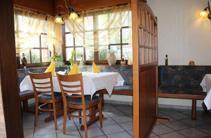 Pizzeria Dapina Mit Lieferservice inside