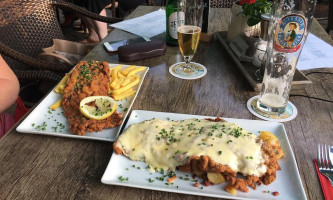 Ferdinand's Am See food