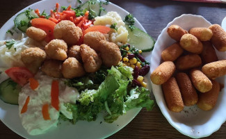 Werners Kneipe food