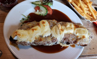 Werners Kneipe food