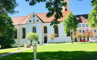 Klosterstüble Oberschönenfeld Mit Biergarten outside