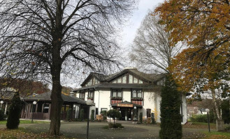 Landhotel Naafs-häuschen outside