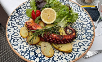 Andreas Pfatrisch Zum Neuwirt food