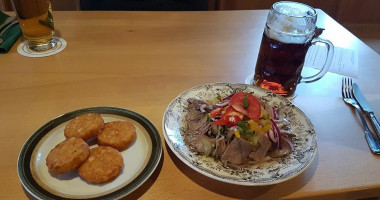 Andreas Pfatrisch Zum Neuwirt food