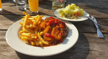 Andreas Pfatrisch Zum Neuwirt food