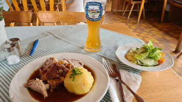 Andreas Pfatrisch Zum Neuwirt food