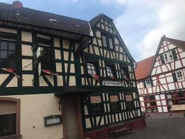 Gasthaus Zum Schützenhof outside