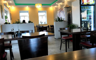 Bistro Viet Subba inside
