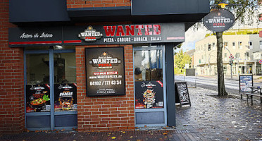 Wanted Pizza outside