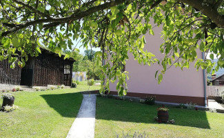 Hartl's Lindenmühle outside