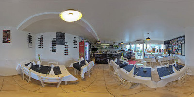 Pizzeria O Sole Mio inside