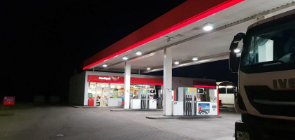 Totalenergies Tankstelle outside