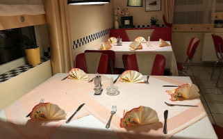 Pizzeria Parma inside