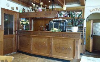 Gasthaus Zur Post Riegler inside