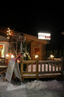 Sport Herzog outside