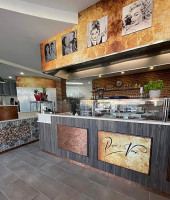 Singh Pizza inside