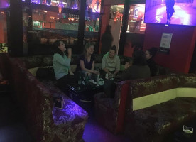 Amigo Pizzeria Restaurant Shisha Bar & Lounge inside