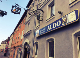 Pizzeria Aldo outside