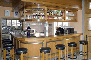 Le Manoir inside