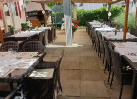 Rondinella outside