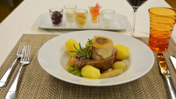 8610 - Restaurant drink