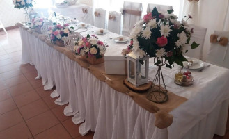 I Due Fratelli inside