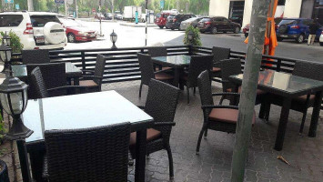 Pizzeria Ciao outside