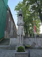 El Plaza outside