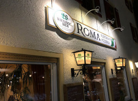 Pizzeria Roma outside