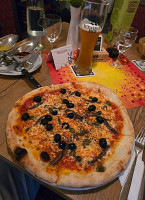 Pizzeria Roma food