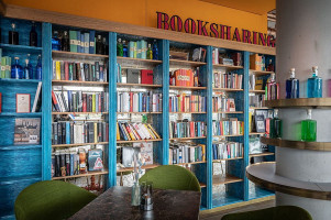 Brucks Café inside