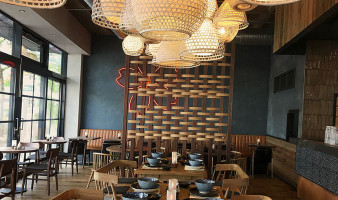 Noosou Asian Fresh Kitchen inside