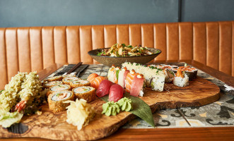 Noosou Asian Fresh Kitchen food