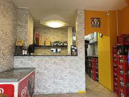 Star Pizza Service inside