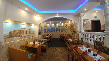 Akropolis inside