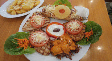Akropolis food