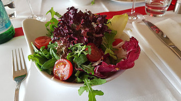 Empore food