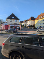 Pizza Paradies outside